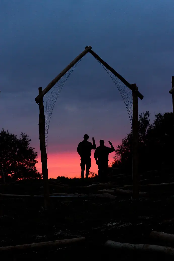 SOleil couchant sur le camp